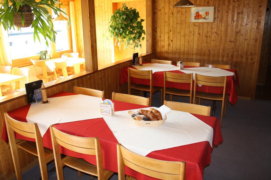 Sporti Grusch Hostel Kültér fotó